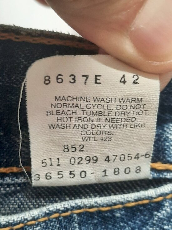 VTG 1999 Levi’s 550 Relaxed Fit Denim Shorts 36 Made in USA 90s Jorts Jeans - Picture 5 of 13